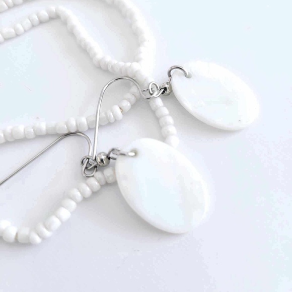 Vintage White Seed Bead Bracelets & Natural White Shell Dangle Earrings - Picture 3 of 6